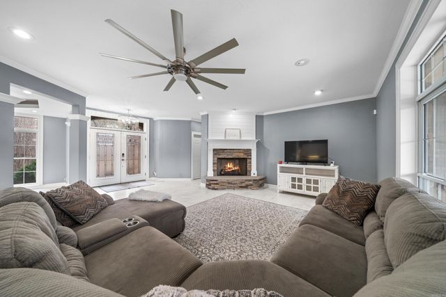 16 Stonegate Shores Drive, Hot Springs, AR 71913