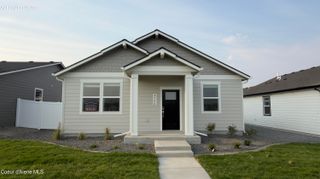 5380 E Antares Ln, Post Falls, ID 83854