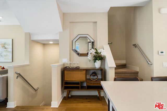 6746 W Gill Way, Los Angeles, CA 90068