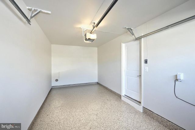 421 CHARLES, Hanover, PA 17331