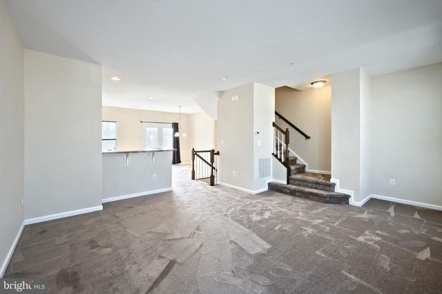 421 CHARLES, Hanover, PA 17331