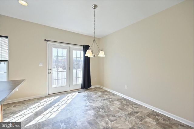 421 CHARLES, Hanover, PA 17331