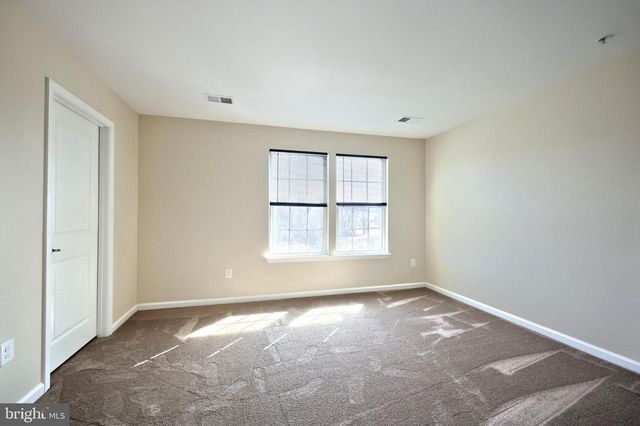 421 CHARLES, Hanover, PA 17331