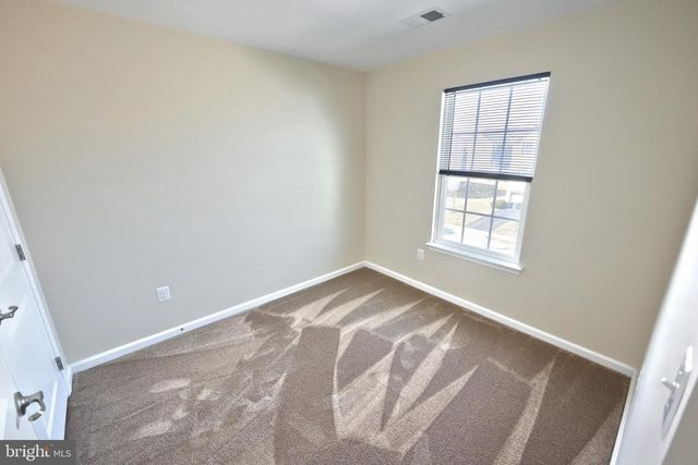 421 CHARLES, Hanover, PA 17331