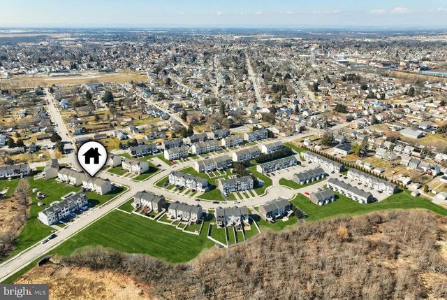 421 CHARLES, Hanover, PA 17331