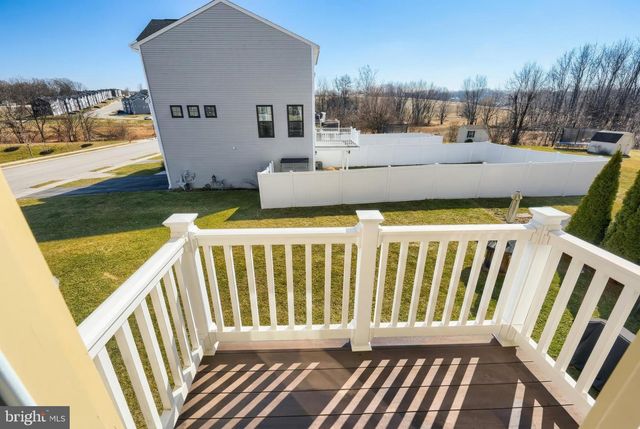 421 CHARLES, Hanover, PA 17331