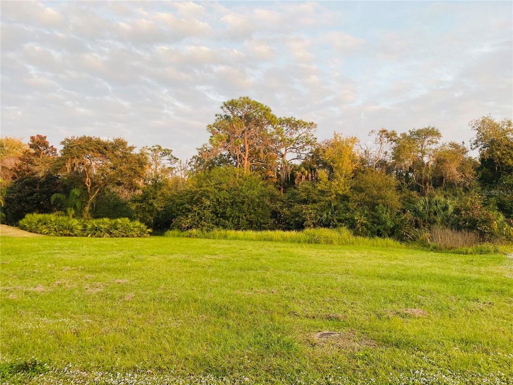 Image 1 of property listing at 617 130TH COURT NE, Bradenton, FL 34212