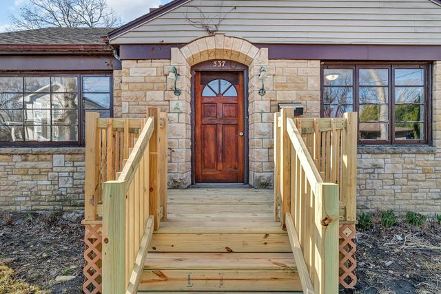 537 Saint George Street, Ottawa, IL 61350