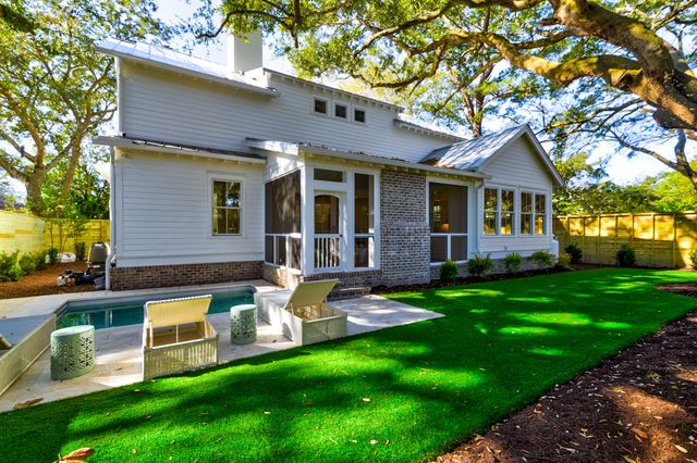 1450 Barbara Street, Mount Pleasant, SC 29464