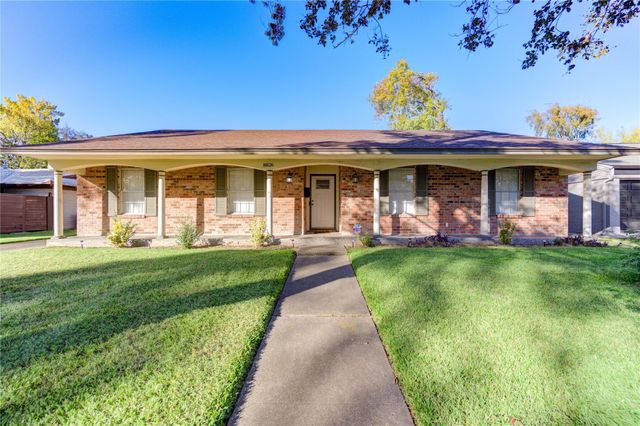 8826 Rowan Lane, Houston, TX 77036