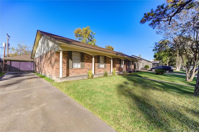 8826 Rowan Lane, Houston, TX 77036