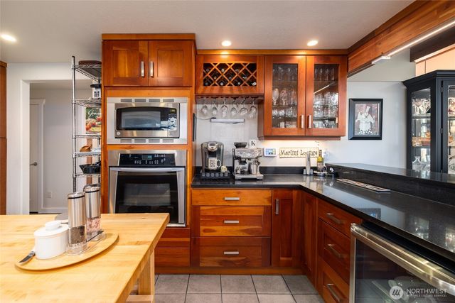 16505 Country Club Drive, Burlington, WA 98233