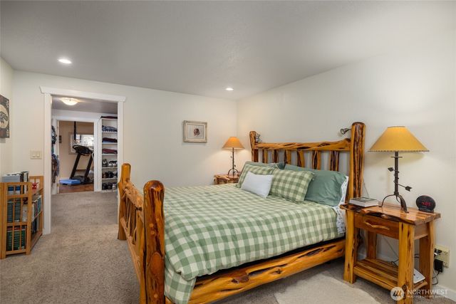 16505 Country Club Drive, Burlington, WA 98233