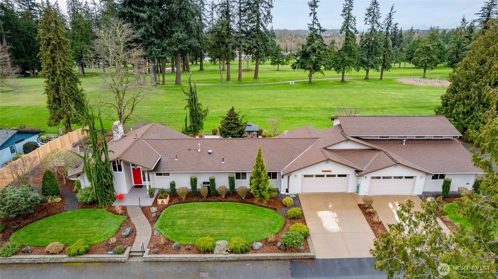 16505 Country Club Drive, Burlington, WA 98233