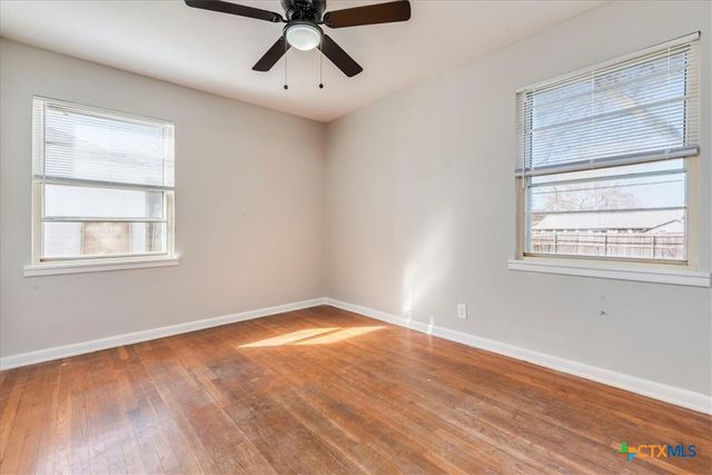 704 S 3rd Street, Copperas Cove, TX 76522