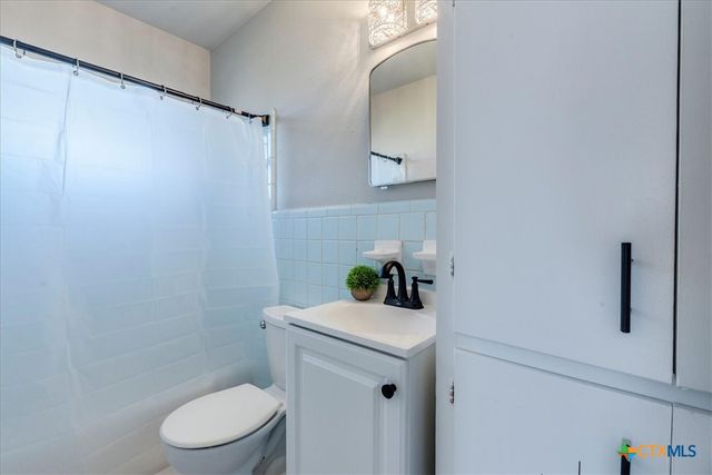 704 S 3rd Street, Copperas Cove, TX 76522