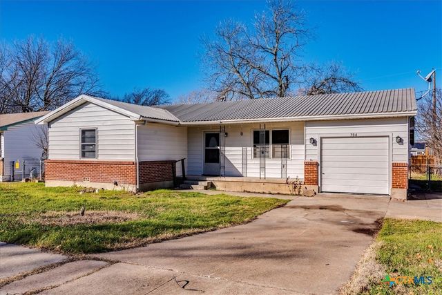 704 S 3rd Street, Copperas Cove, TX 76522