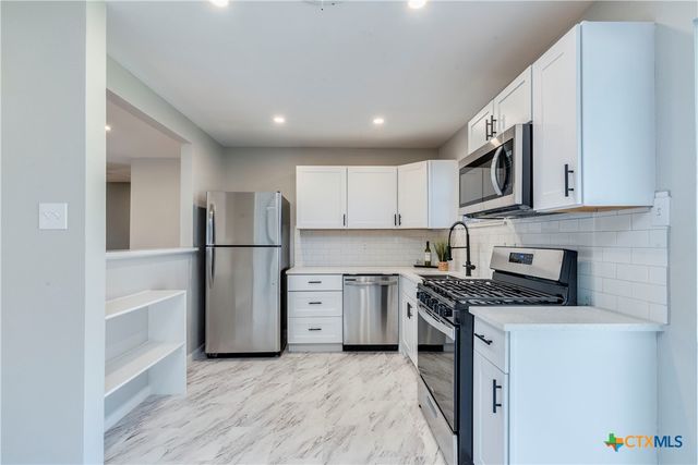 704 S 3rd Street, Copperas Cove, TX 76522