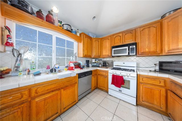 1415 Wildwood Street, Colton, CA 92324