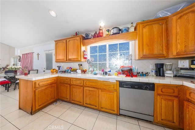 1415 Wildwood Street, Colton, CA 92324