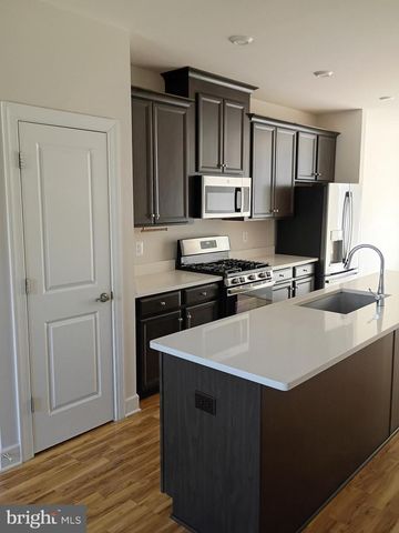 3525 CARNABY ST, Hyattsville, MD 20782