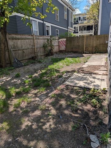 56 Bakersfield 2, Boston, MA 02125