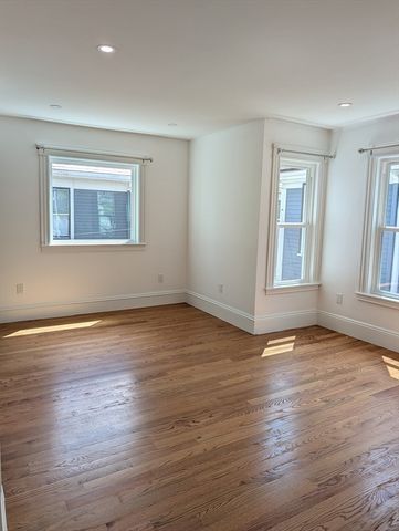 56 Bakersfield 2, Boston, MA 02125