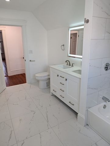 56 Bakersfield 2, Boston, MA 02125
