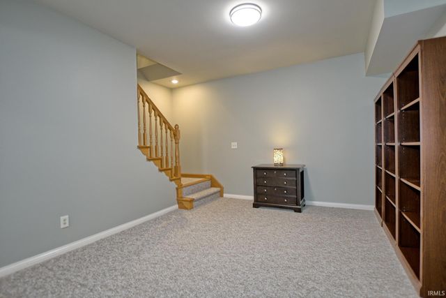 8911 Blackstone Drive, Newburgh, IN 47630