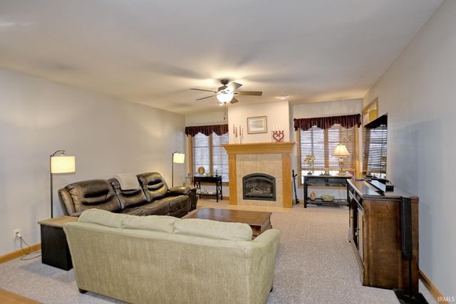 8911 Blackstone Drive, Newburgh, IN 47630