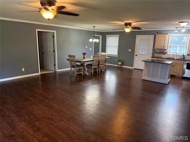 207 Linda Drive, Sikeston, MO 63801