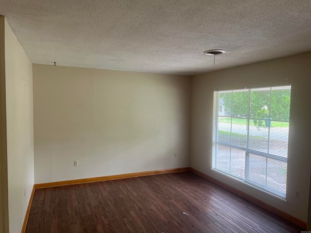 2210 Broadview Ave, Conway, AR 72034