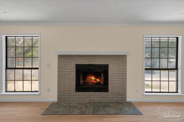 4977 Sanchez Ln, Pensacola, FL 32507