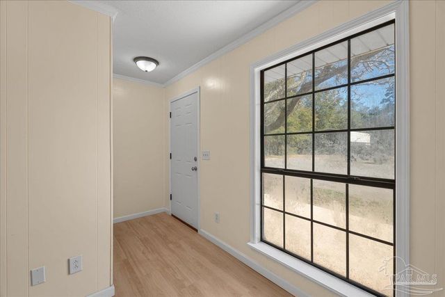 4977 Sanchez Ln, Pensacola, FL 32507