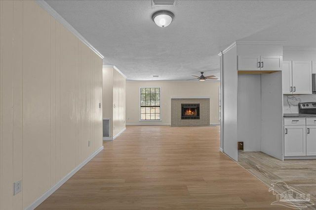 4977 Sanchez Ln, Pensacola, FL 32507