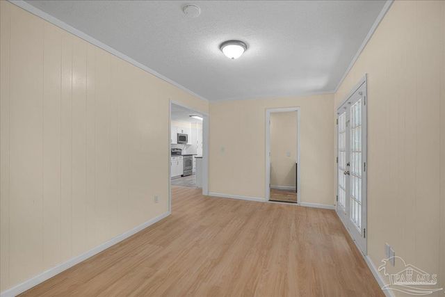 4977 Sanchez Ln, Pensacola, FL 32507