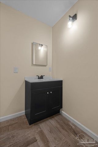 4977 Sanchez Ln, Pensacola, FL 32507