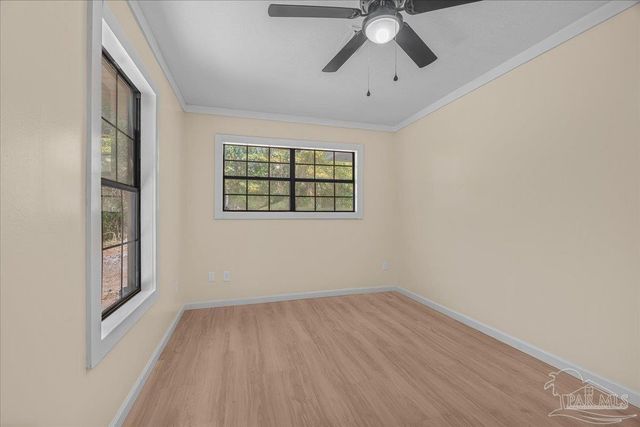 4977 Sanchez Ln, Pensacola, FL 32507