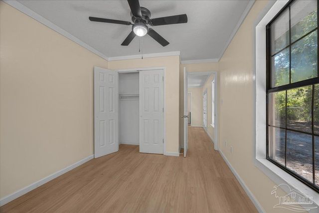 4977 Sanchez Ln, Pensacola, FL 32507