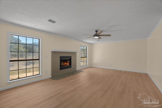 4977 Sanchez Ln, Pensacola, FL 32507