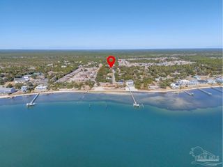 4977 Sanchez Ln, Pensacola, FL 32507
