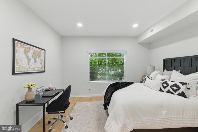 1320 S 31ST ST, Philadelphia, PA 19146