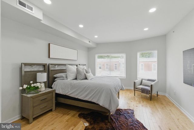 1320 S 31ST ST, Philadelphia, PA 19146