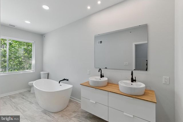 1320 S 31ST ST, Philadelphia, PA 19146