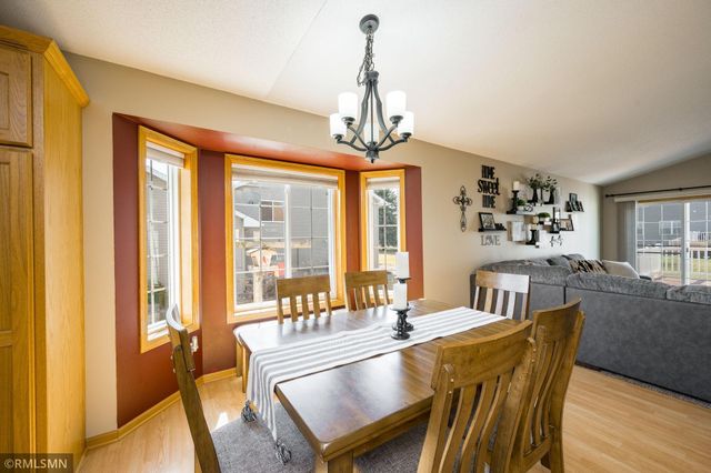 2209 Aspen Lane, North Mankato, MN 56003