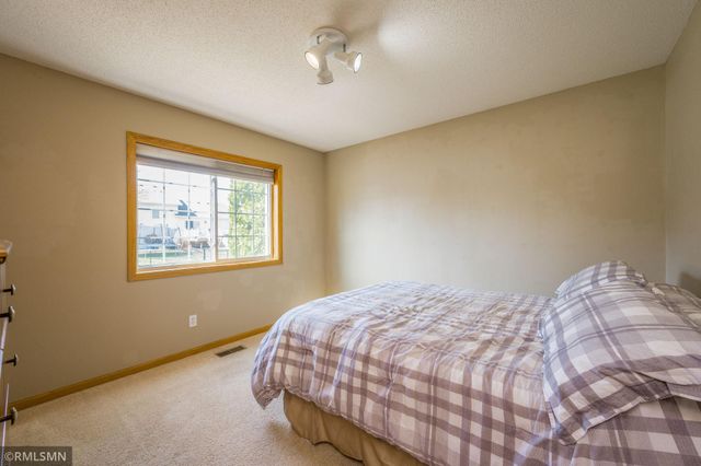 2209 Aspen Lane, North Mankato, MN 56003