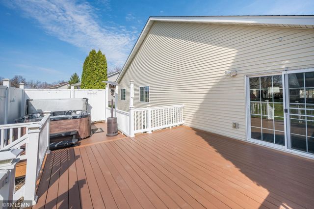 2209 Aspen Lane, North Mankato, MN 56003