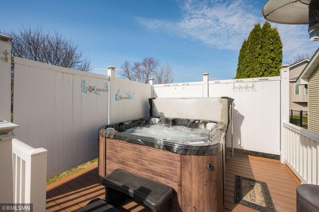 2209 Aspen Lane, North Mankato, MN 56003
