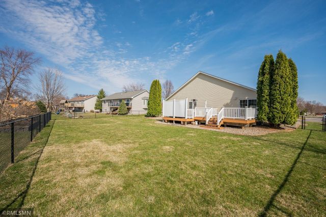 2209 Aspen Lane, North Mankato, MN 56003