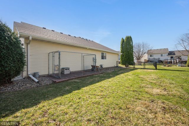 2209 Aspen Lane, North Mankato, MN 56003
